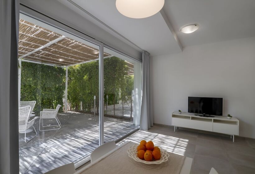 سوئیت جونیور اینتریور, Salento Residence & Suite