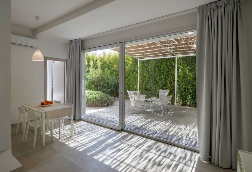 سوئیت جونیور اینتریور, Salento Residence & Suite