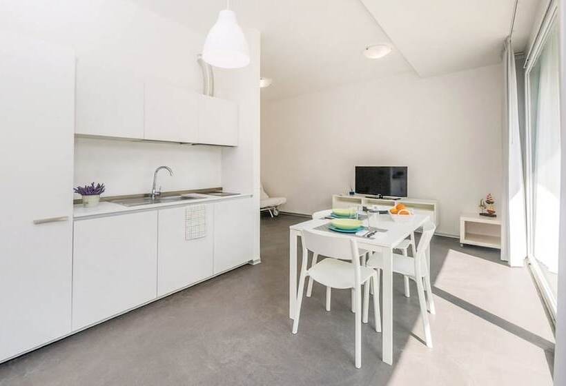 سوییت جونیور با بالکن, Salento Residence & Suite