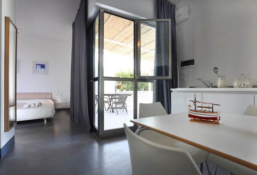 استودیوی استاندارد, Salento Residence & Suite