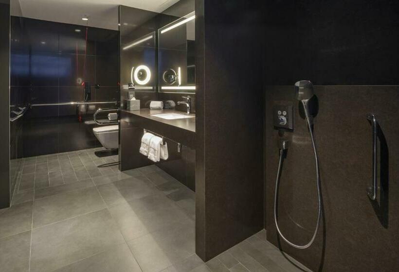 سوئیت با تخت بزرگ, W Dubai  The Palm