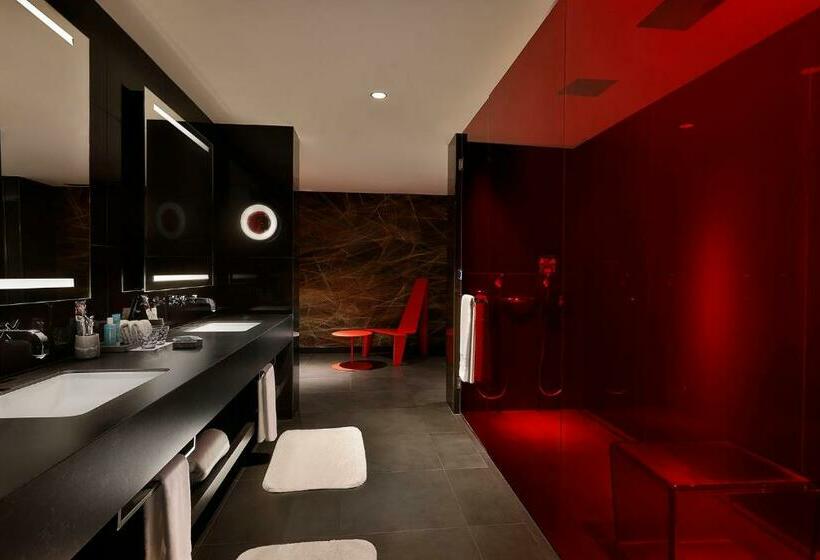 سوئیت با تخت بزرگ, W Dubai  The Palm