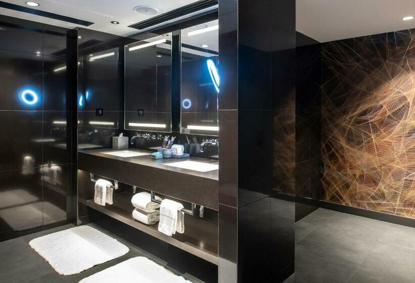 سوئیت با تخت بزرگ, W Dubai  The Palm