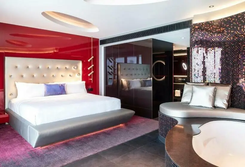 سوئیت با تخت بزرگ, W Dubai  The Palm