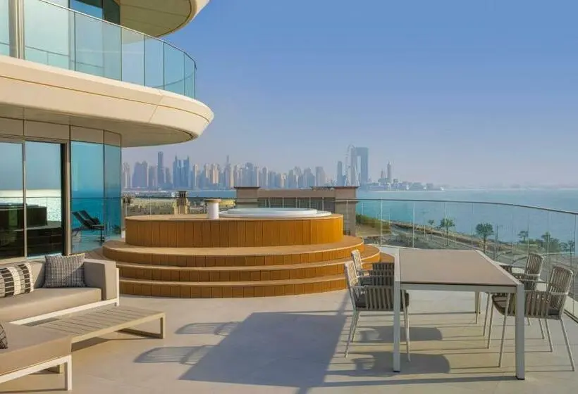 سوئیت با تخت بزرگ, W Dubai  The Palm