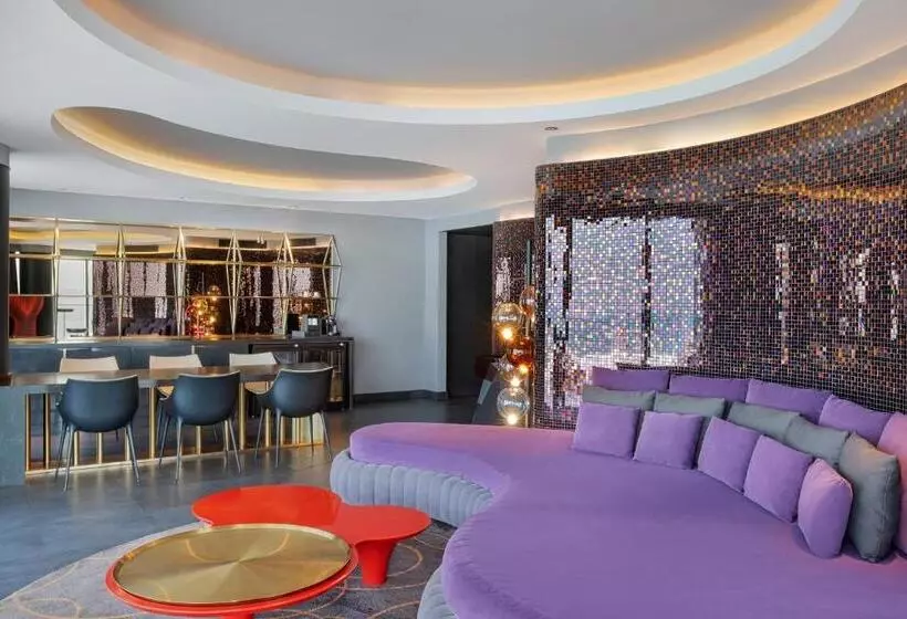 سوئیت با تخت بزرگ, W Dubai  The Palm