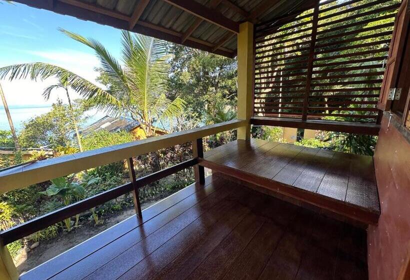 オーシャンビューのスタンダードバンガロー, Mama's Bungalows Koh Chang Ranong