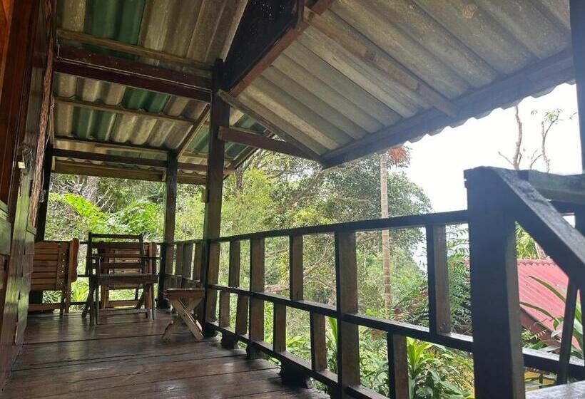 バルコニー付きデラックスルーム, Mama's Bungalows Koh Chang Ranong