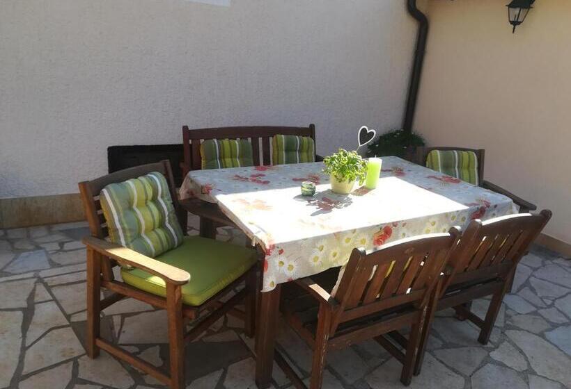 اتاق استاندارد, B&b Carmela