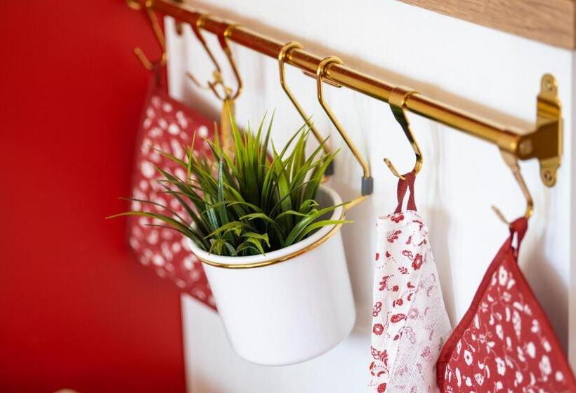 Deluxe Studio, B&b Carmela