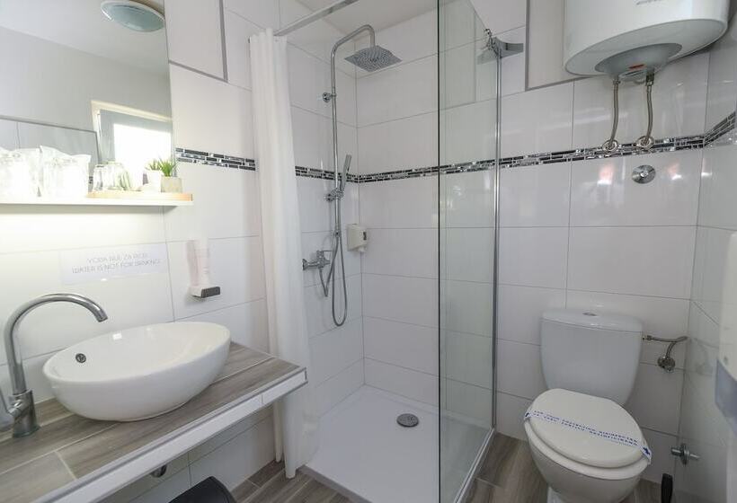 חדר משפחתי, Guesthouse Kod Spavalice