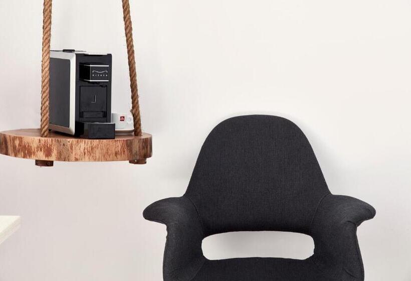 Полулюкс Премиум, Absolute Mykonos Suites & More