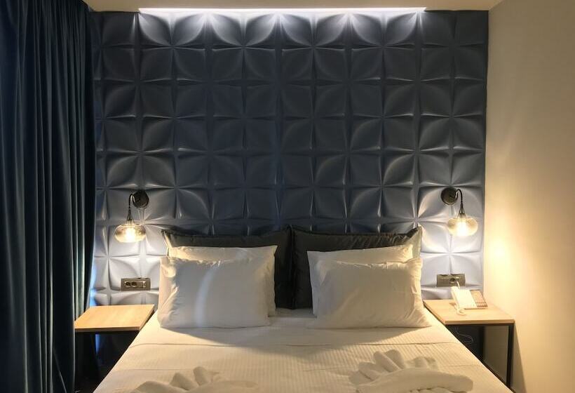 Quarto Deluxe, Athens Coast
