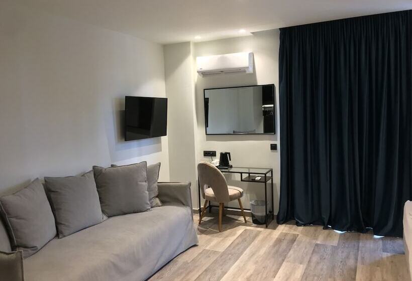 Номер Deluxe, Athens Coast