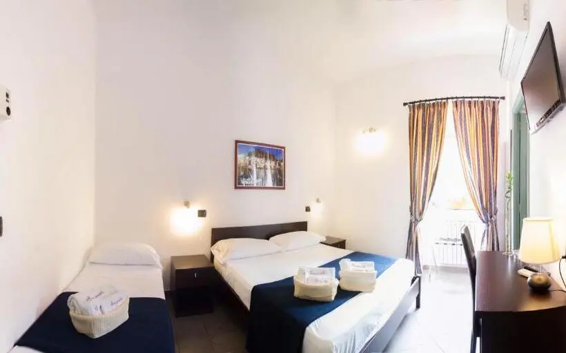 اتاق استاندارد سه نفره, Bouganville B&b