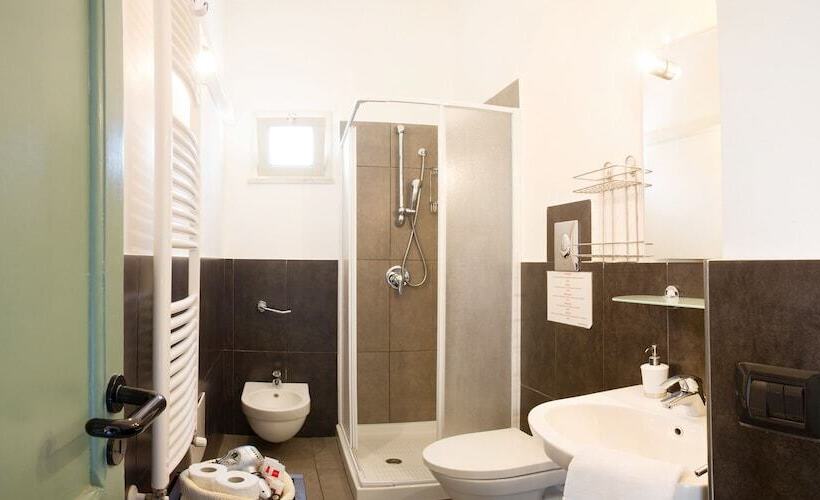 스탠다드 트리플 룸, Bouganville B&b