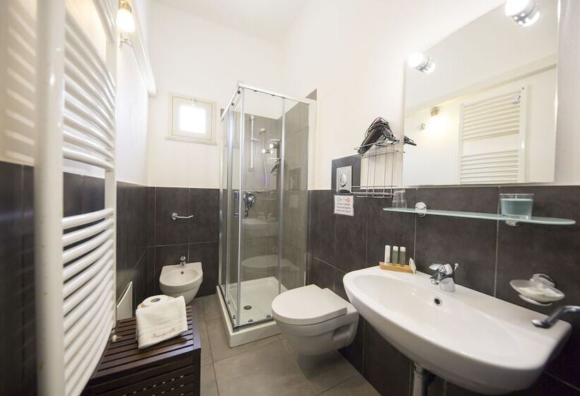 스탠다드 트리플 룸, Bouganville B&b