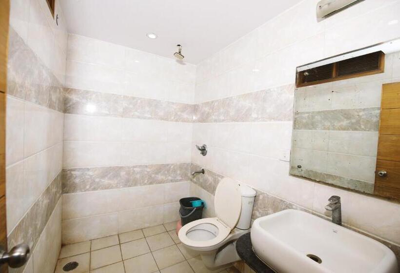 스탠다드 룸, Lav Kush Deluxe