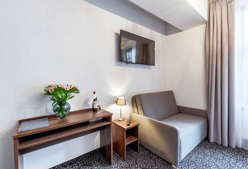 Четырехместный Номер Стандарт, Liberum Residence Old Town