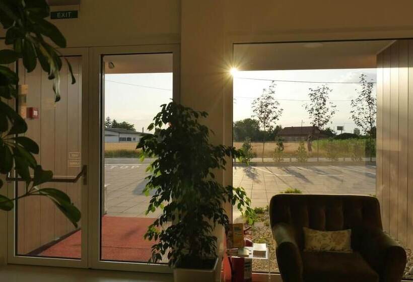 标准间, Magdalena