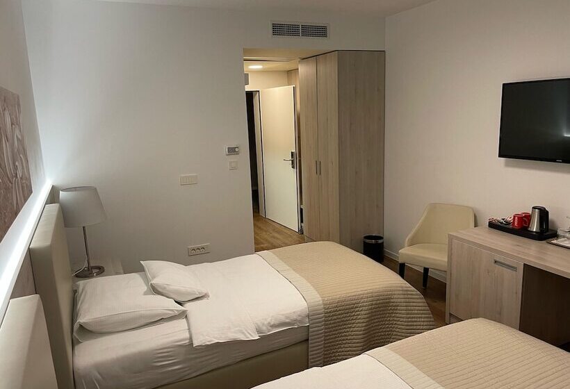 标准间, Magdalena