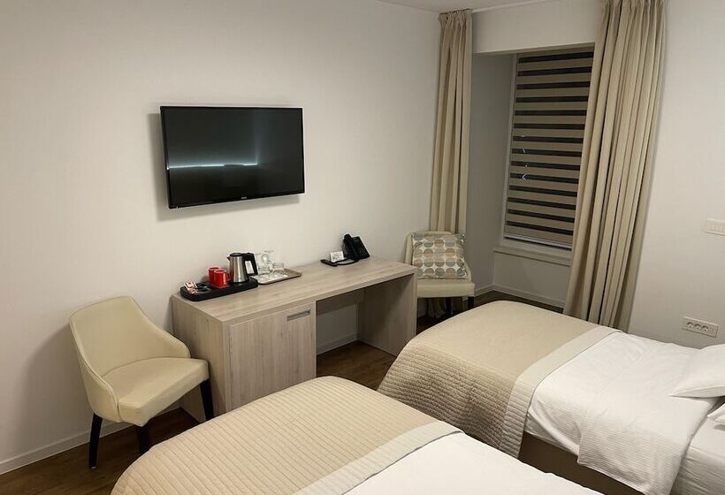 标准间, Magdalena