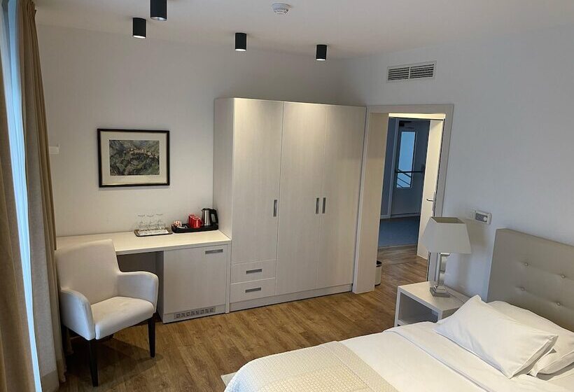 家庭间, Magdalena