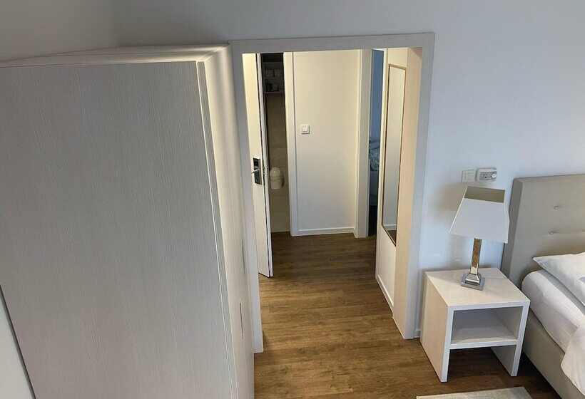 家庭间, Magdalena