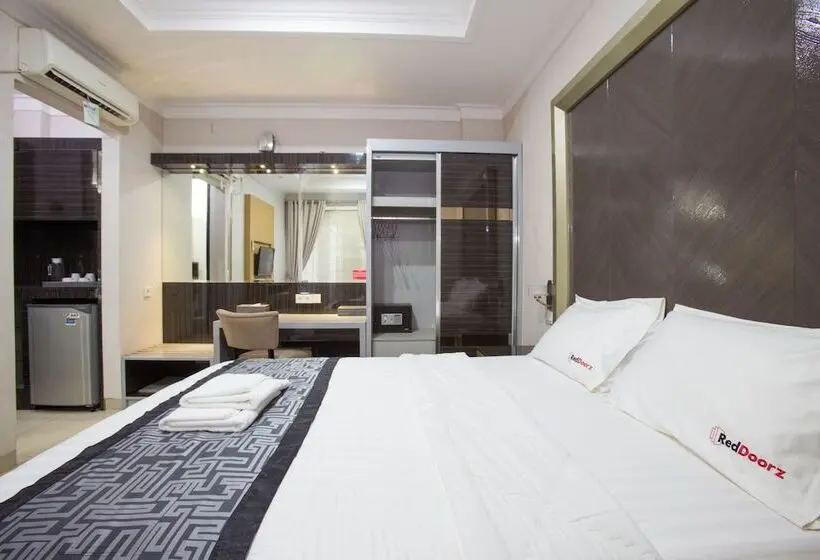 Standard-huone, Reddoorz Plus Syariah Near Mall Pondok Indah