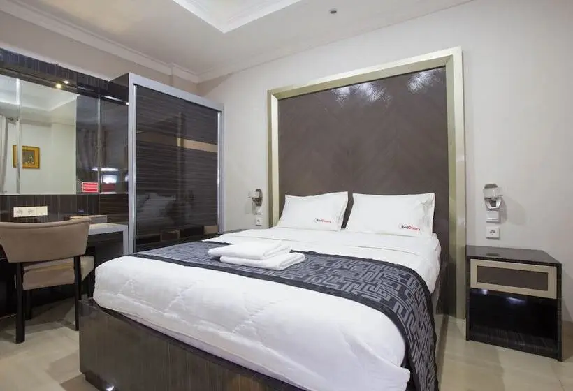 Standard-huone, Reddoorz Plus Syariah Near Mall Pondok Indah