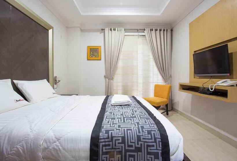 Номер Стандарт, Reddoorz Plus Syariah Near Mall Pondok Indah
