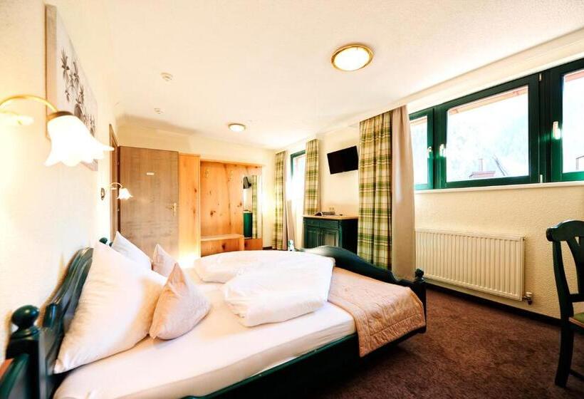 패밀리 아파트, Alp Resort Tiroler Adler