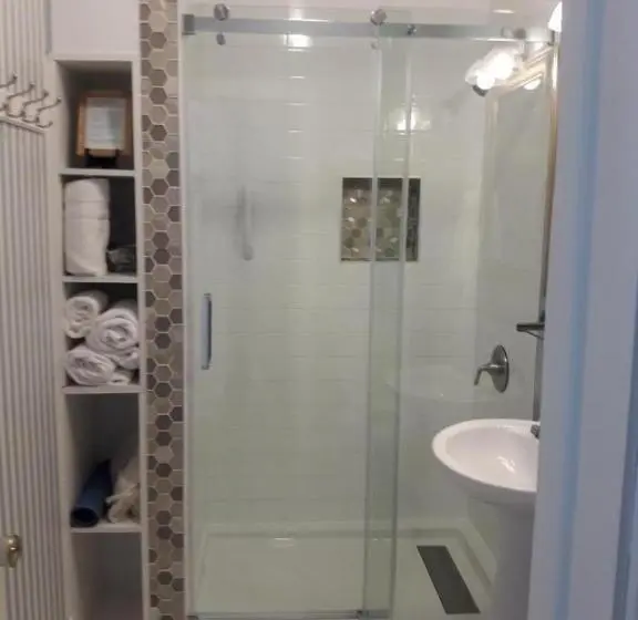 اتاق لوکس, Auberge La Maison Sous Les Pins
