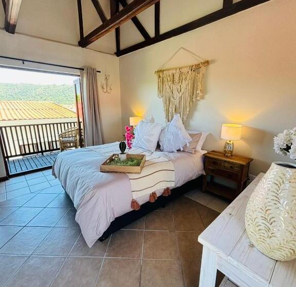 غرفة قياسية مطلّة علي حمام السباحة, Bliss In The Bay Guesthouse