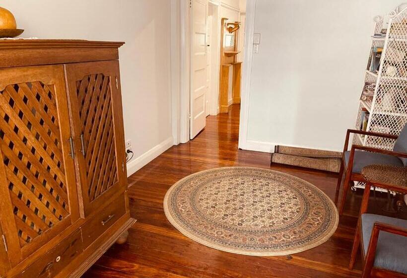 غرفة كومفورت ثلاثية, Floriana Boutique