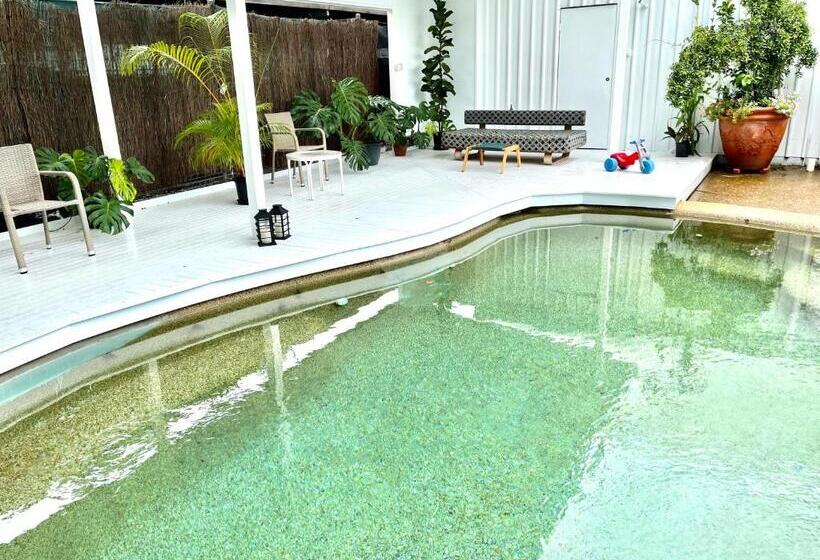 إستوديو قياسى مطل على البحر, Floriana Boutique