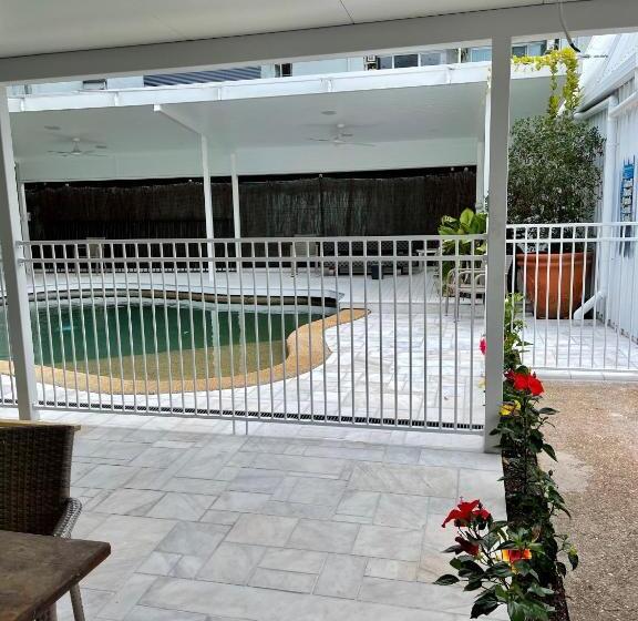 غرفة قياسية لذوى الاحتياجات الخاصة, Floriana Boutique