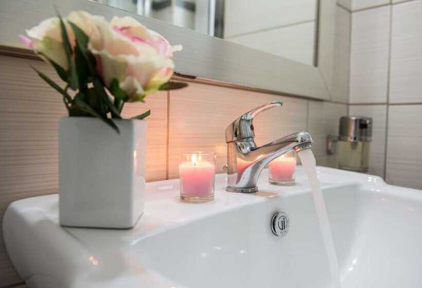 Полулюкс, Lefkadio Suites