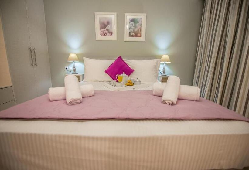 Полулюкс, Lefkadio Suites