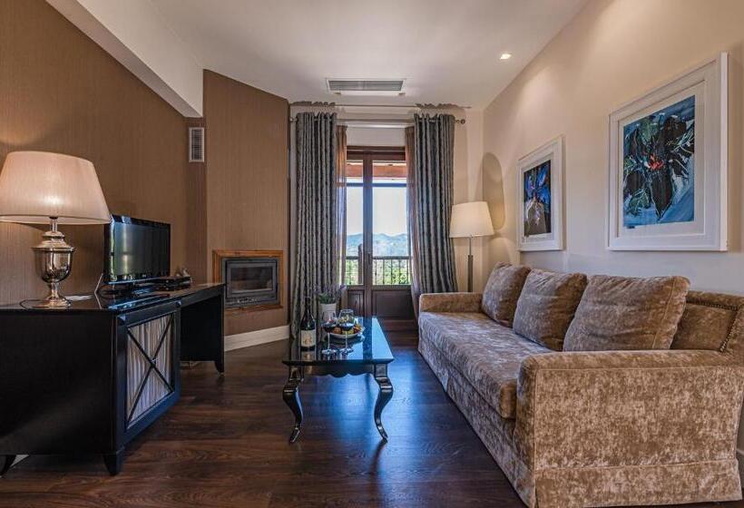 디럭스 스위트, Nymfasia Resort