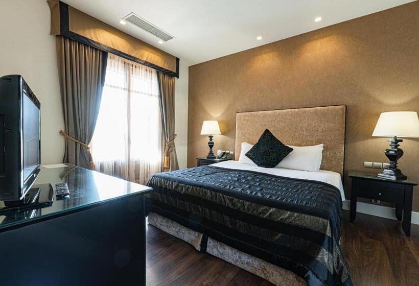 Президентский Люкс, Nymfasia Resort