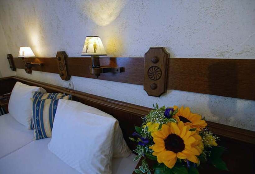 اتاق استاندارد سه نفره, Pension Heidi