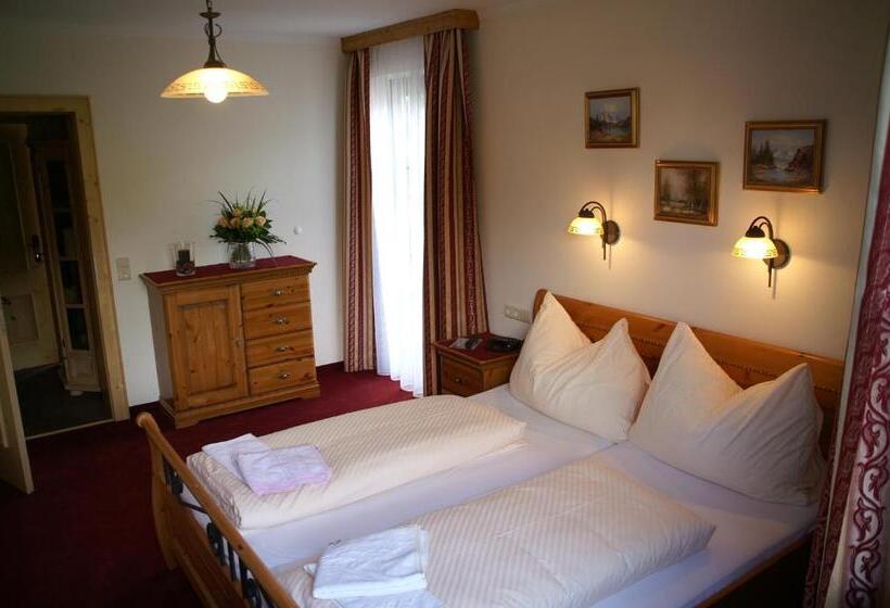 آپارتمان 2 خوابه با بالکن, Pension Heidi