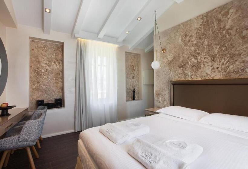 パノラミックビューのジュニアスイート, Consolato Boutique