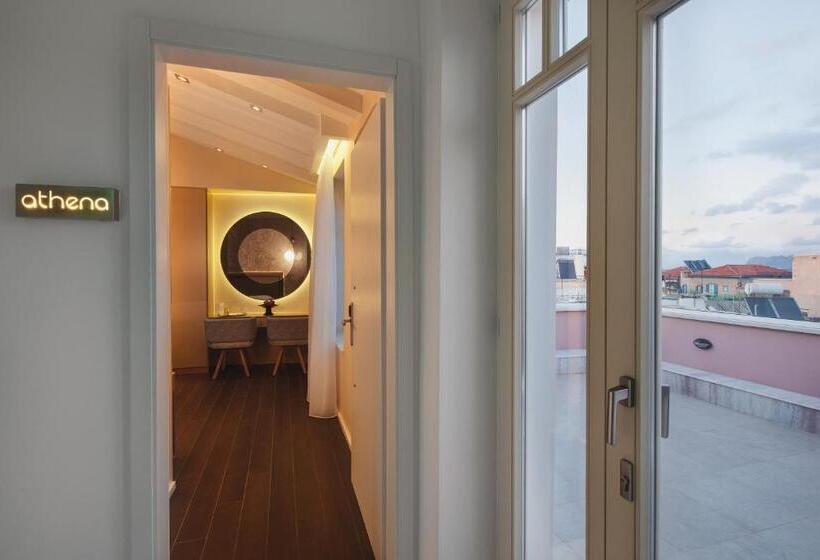 Полулюкс Панорамный Вид, Consolato Boutique