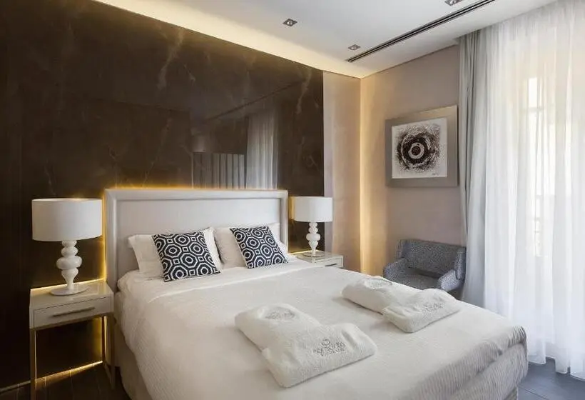 Master Suite avec Vues, Consolato Boutique