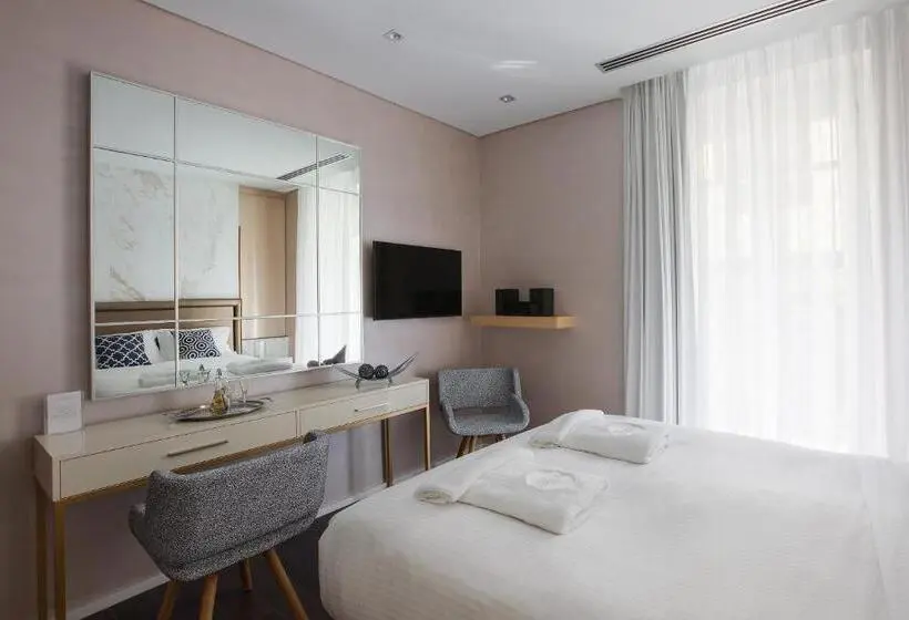 Master Suite avec Vues, Consolato Boutique