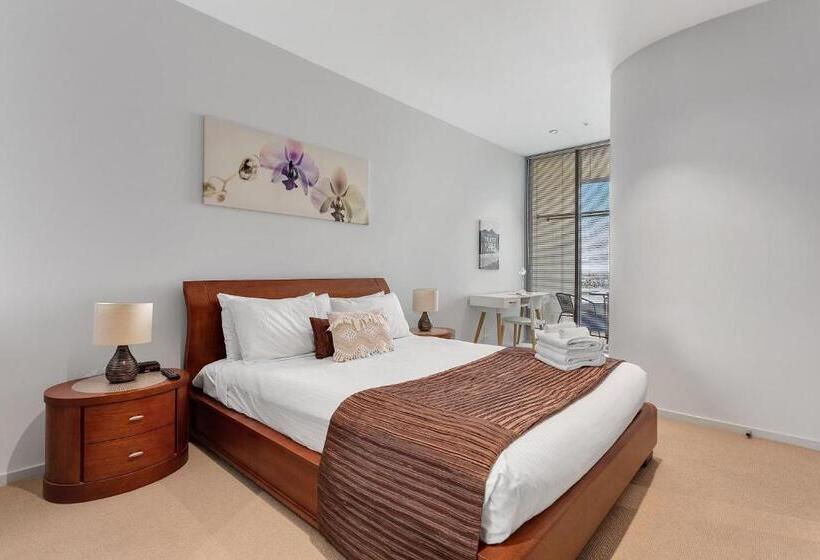 2 Bedroom Apartment with Views, Docklands Private Collection   Newquay