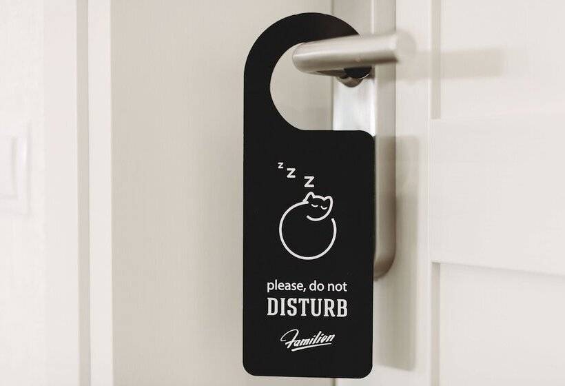 اتاق استاندارد تودرتو, Familion Apart