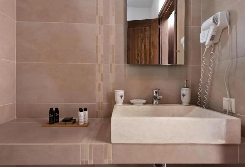 Huoneisto 1 Makuuhuone, Kamares Villas